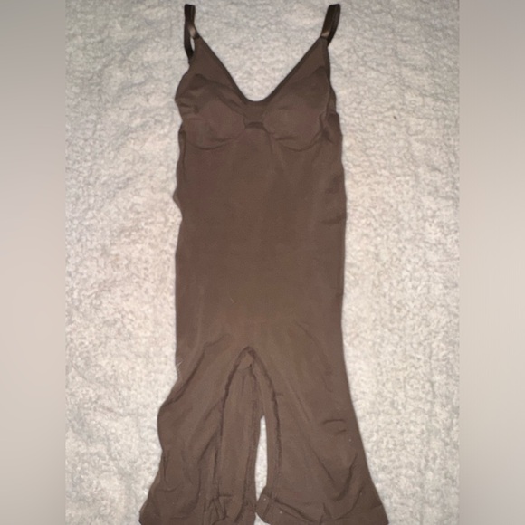 Skims short spandex shapewear - Picture 1 of 3